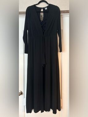 VENUS Black Long-Sleeve Lace-Up Jumpsuit